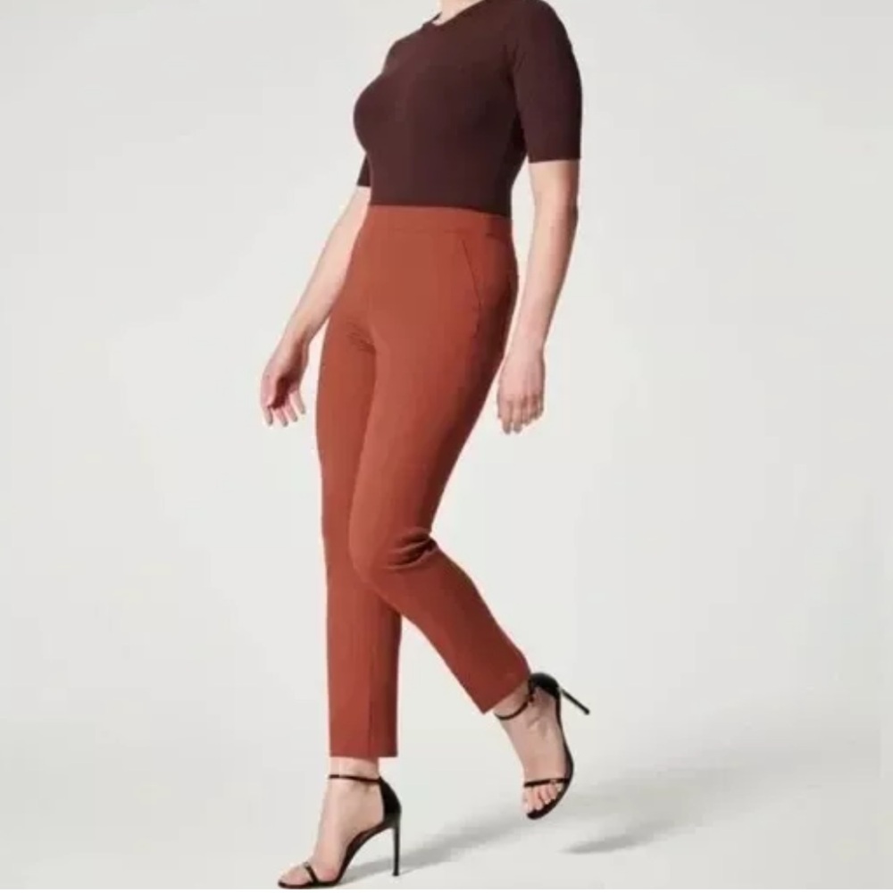 SPANX On-The-Go Ankle Slim Straight Pants Size Medium